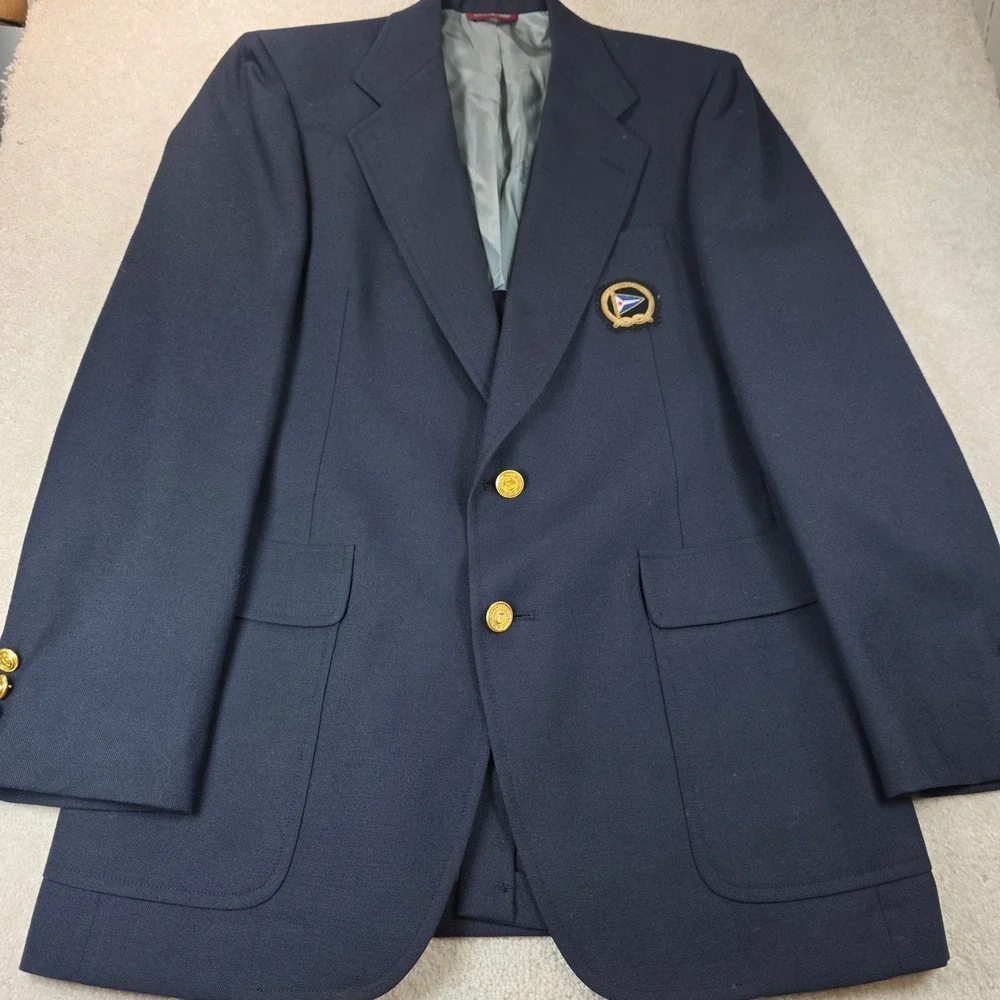 Hart Schaffner Marx Blazer Mens 40R Navy Blue Chicago Yacht Club Vintage Gold